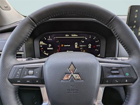 New 2026 Mitsubishi Outlander SEL image 34
