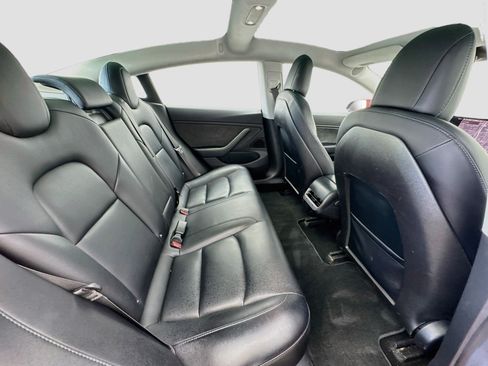Used 2018 Tesla Model 3 Long Range RWD image 19