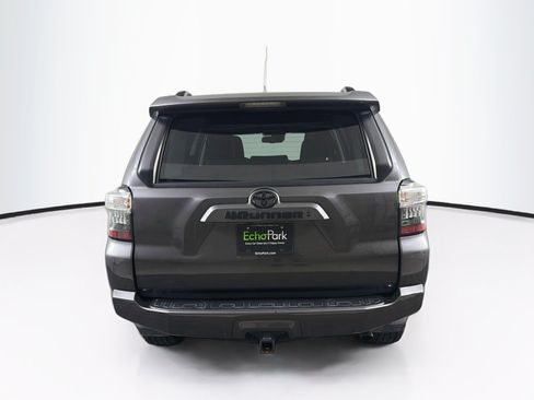 Used 2022 Toyota 4Runner SR5 Premium w/ Moonroof Package AWD/4WD image 7