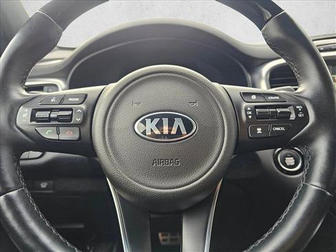 Used 2017 Kia Sorento SX image 21