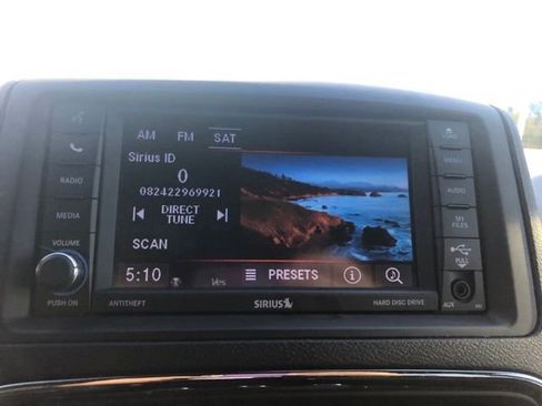 Used 2020 Dodge Grand Caravan SE image 35