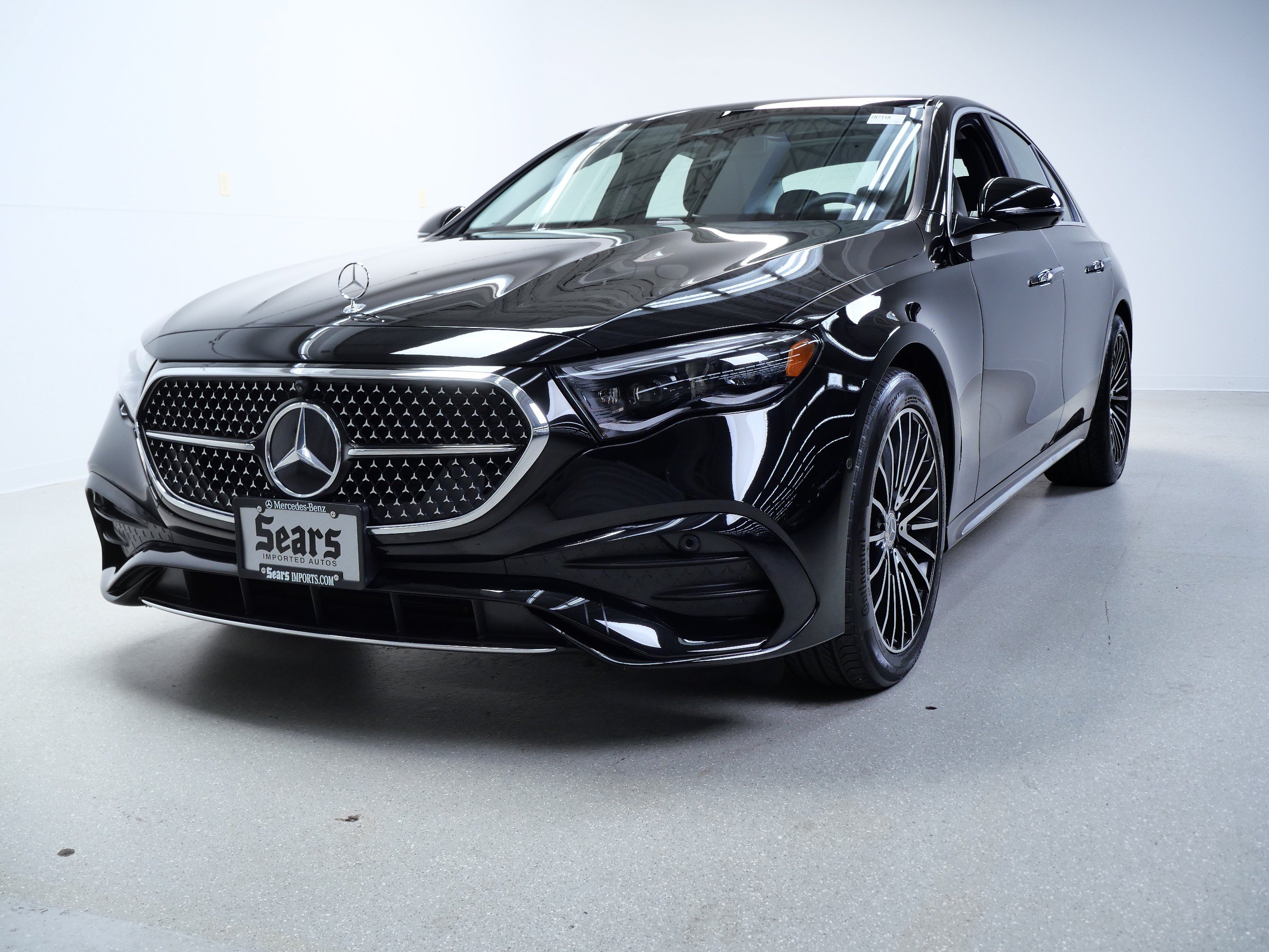 Used 2024 Mercedes-Benz E 450 4MATIC Sedan image 12