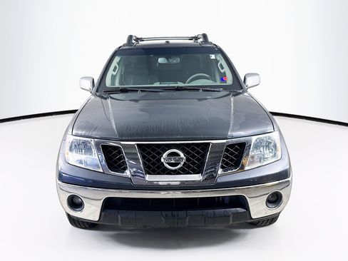 Used 2012 Nissan Frontier SL image 3