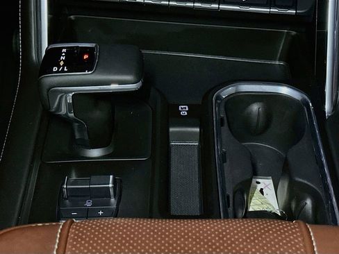 Used 2025 GMC Sierra 1500 Denali Ultimate AWD/4WD image 34