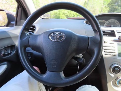 Used 2008 Toyota Yaris Sedan image 27