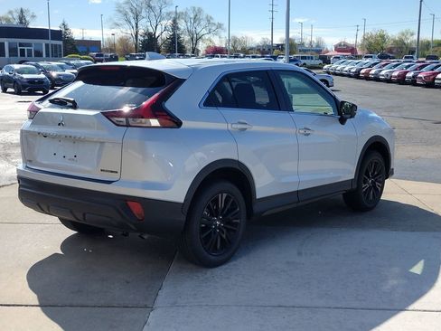 New 2026 Mitsubishi Eclipse Cross LE AWD/4WD image 12
