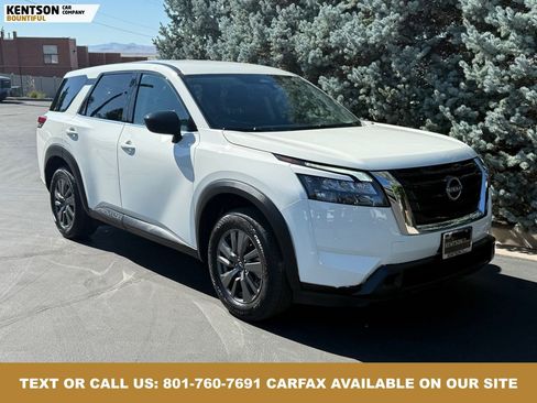 Used 2024 Nissan Pathfinder S image 13