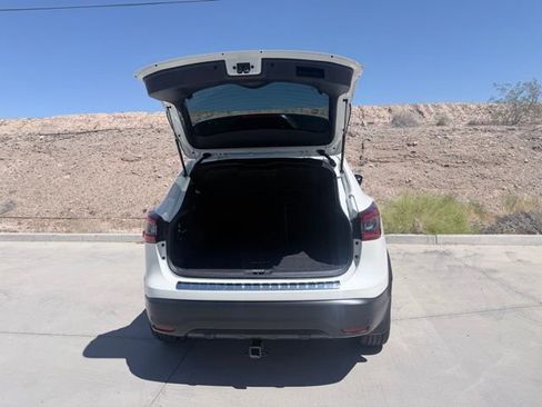 Used 2022 Nissan Rogue Sport SL w/ Premium Package image 36