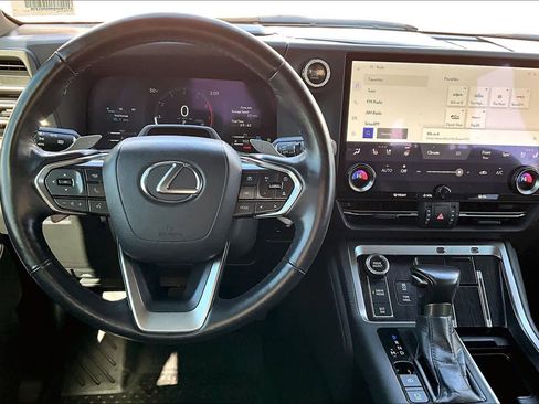 Used 2024 Lexus GX 550 Premium w/ Cold Area Package image 6