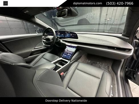 Used 2024 Lucid Air Touring AWD/4WD image 18