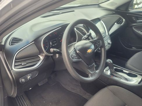 Used 2020 Chevrolet Malibu LS image 12