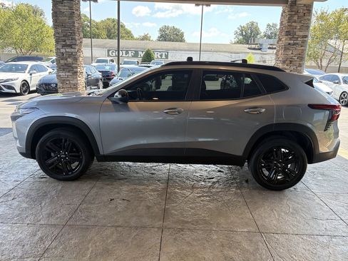Used 2025 Chevrolet Trax ACTIV w/ Driver Confidence Package FWD image 9