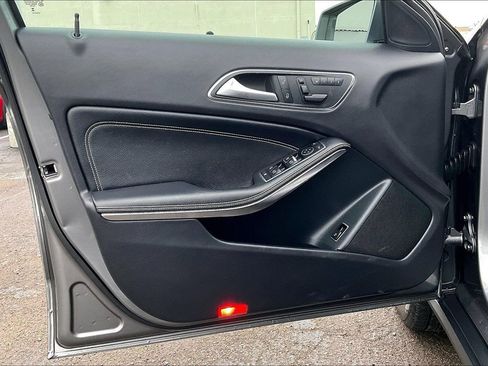 Used 2017 Mercedes-Benz GLA 250 4MATIC image 18