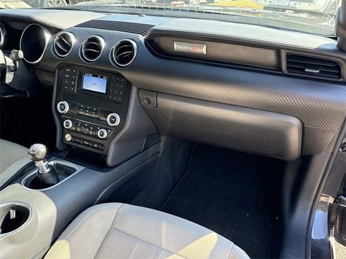 Certified 2022 Ford Mustang Coupe image 13