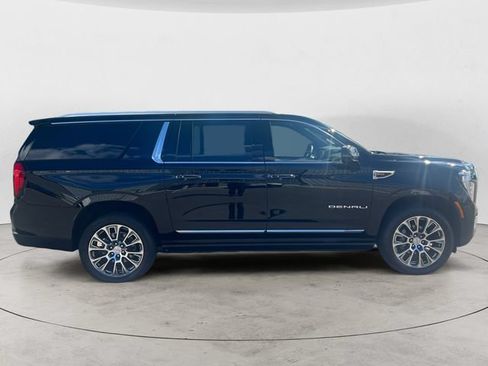 Used 2026 GMC Yukon XL Denali w/ Sun & Power Step Package AWD/4WD image 4