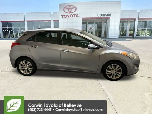 Used 2015 Hyundai Elantra GT image 9
