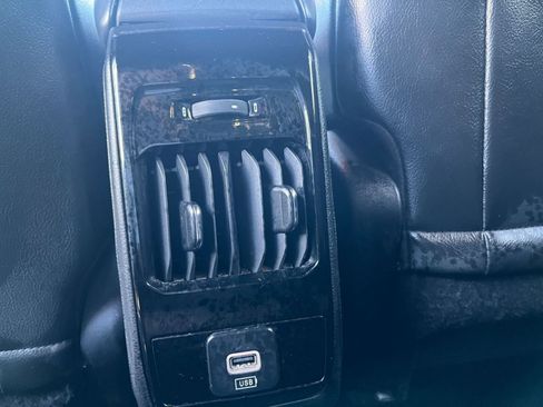 Used 2023 Jeep Compass Limited image 27