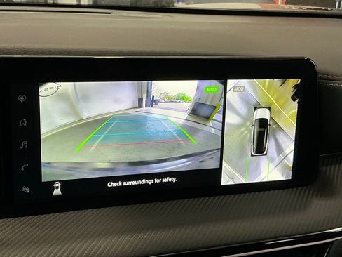 Used 2025 Nissan Kicks SR image 21