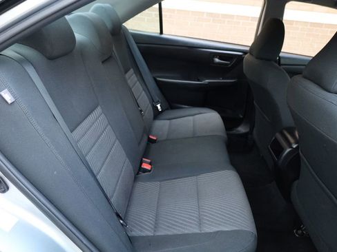 Used 2017 Toyota Camry LE image 21