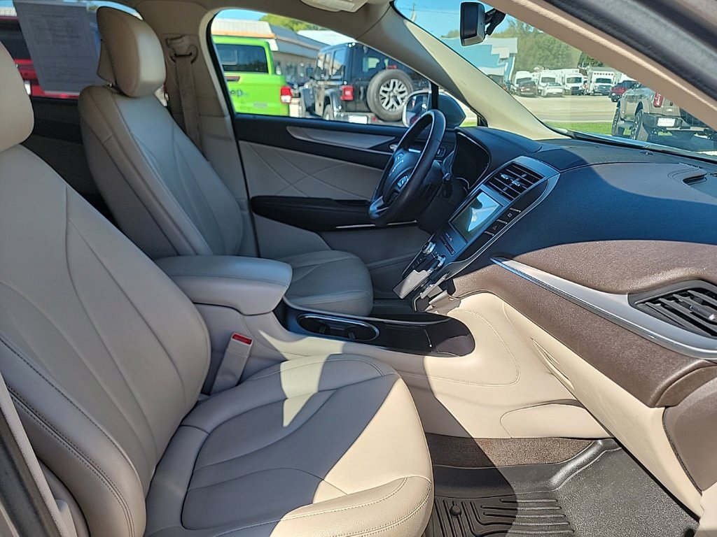 Used 2017 Lincoln MKC Premiere AWD/4WD image 13