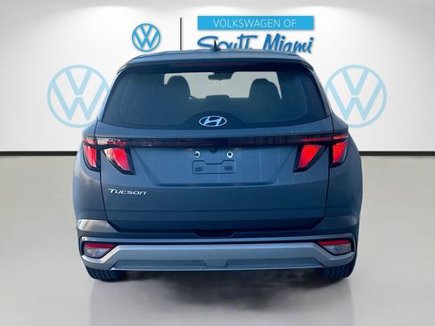 Used 2025 Hyundai Tucson SE image 6