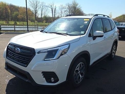 Used 2024 Subaru Forester Premium image 1