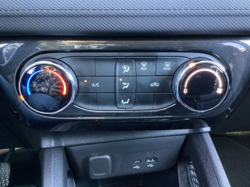 Used 2025 Chevrolet TrailBlazer LT image 21