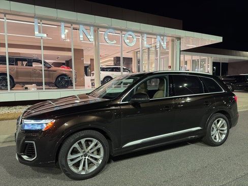 Used 2025 Audi Q7 3.0T Prestige image 1