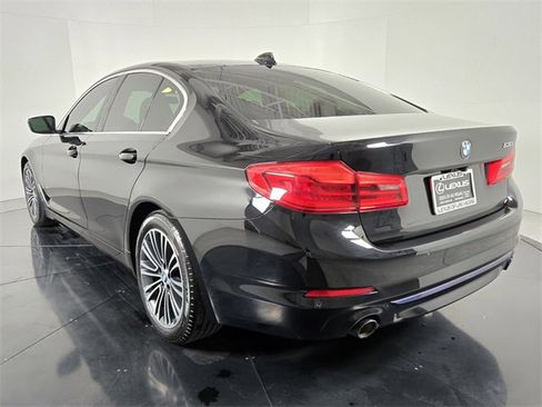Used 2019 BMW 530i w/ Convenience Package image 4