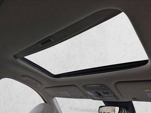 Used 2022 Kia Telluride EX w/ EX Premium Package image 19