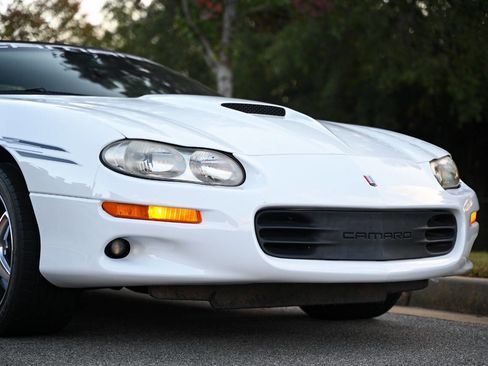 Used 2000 Chevrolet Camaro Z28 w/ SS Performance/Appearance Pkg image 84