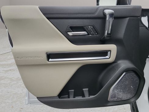 New 2026 GMC Hummer EV SUV image 28
