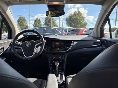 Certified 2022 Buick Encore Preferred image 21