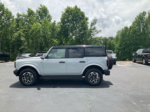 New 2026 Ford Bronco Outer Banks AWD/4WD image 8