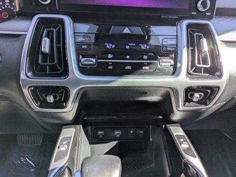 Used 2021 Kia Sorento SX image 17