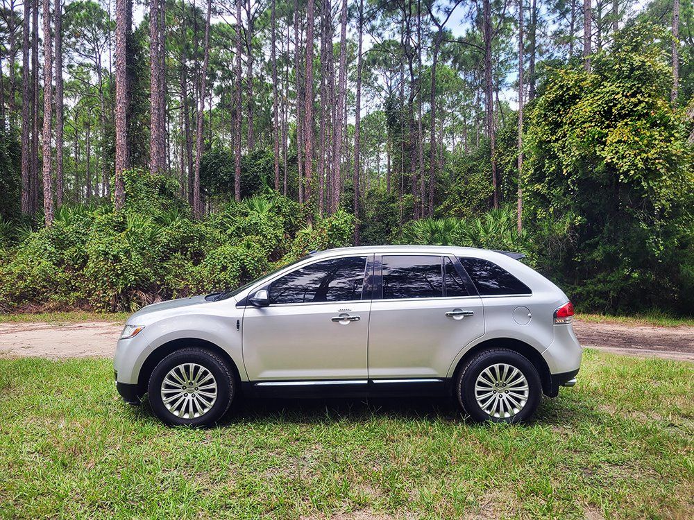 Used 2011 Lincoln MKX 2WD image 7