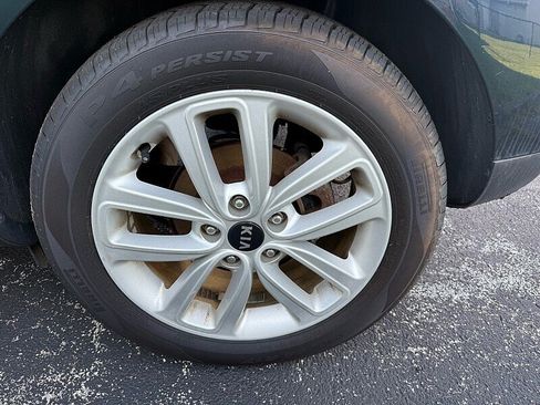 Used 2019 Kia Soul + FWD image 38