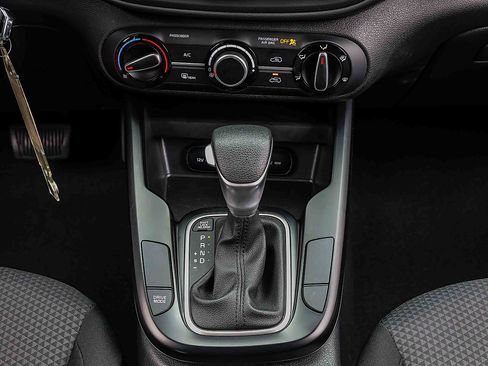 Certified 2025 Kia Soul LX w/ LX Technology Package image 13