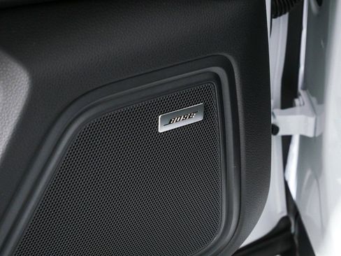 New 2026 Porsche Macan AWD image 7