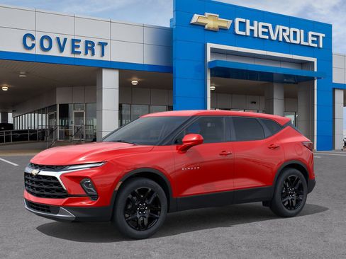 New 2025 Chevrolet Blazer LT image 2