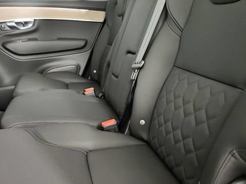 Certified 2025 Volvo XC90 B6 Core w/ Protection Package Premier AWD/4WD image 29