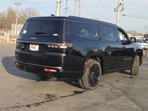 New 2026 Jeep Grand Wagoneer L Limited AWD/4WD image 12