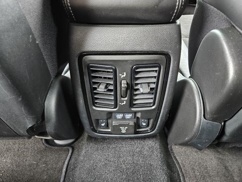 Used 2022 Dodge Durango GT AWD/4WD image 11