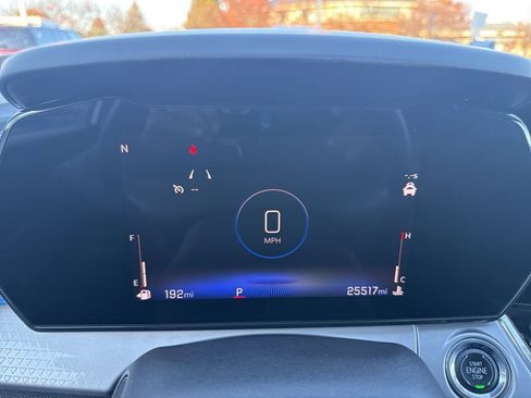 Used 2024 Chevrolet Trax LT w/ LT Convenience Package image 6