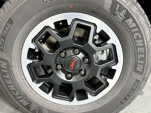 New 2025 Toyota 4Runner TRD Off-Road Premium image 30