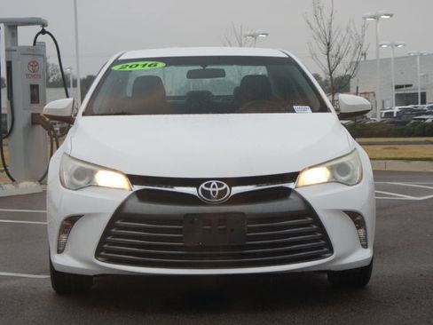 Used 2016 Toyota Camry LE image 22