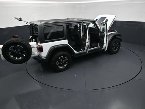 Used 2024 Jeep Wrangler Unlimited Rubicon 4xe w/ Capability Package AWD/4WD image 30