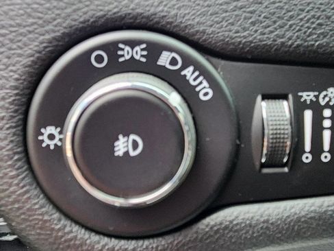 Used 2019 Jeep Cherokee Trailhawk w/ Comfort/Convenience Group image 36