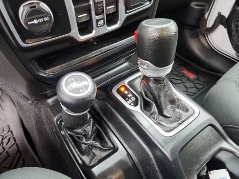 Used 2020 Jeep Gladiator Sport w/ Quick Order Package 24S image 20