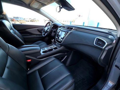 Used 2024 Nissan Murano SV w/ SV Midnight Edition Package image 16